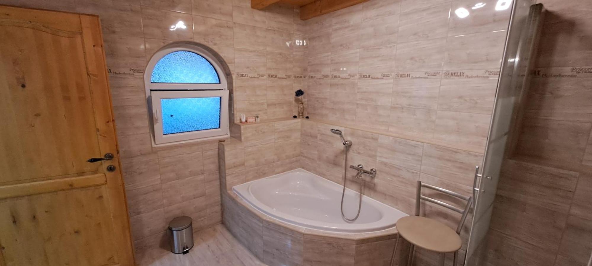 Manipura Villa Szemenyecsörnye Kültér fotó