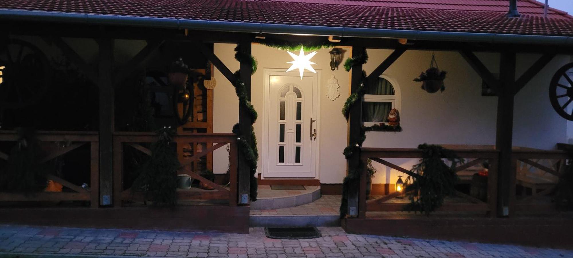 Manipura Villa Szemenyecsörnye Kültér fotó